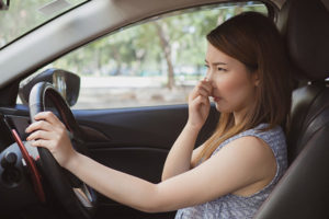 【2019年最新版】悪臭を放ちはじめた車の消臭対策